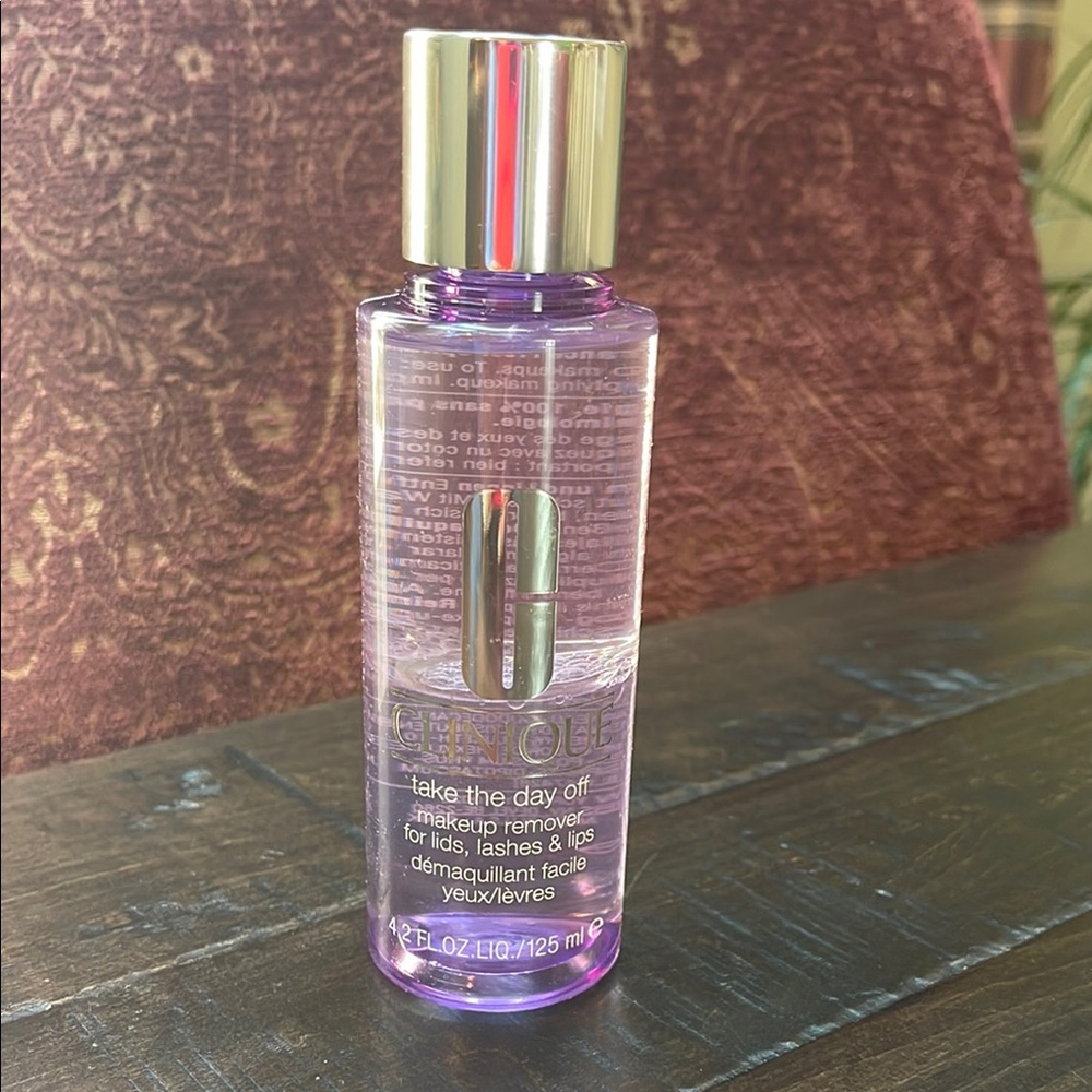 FULL SIZE-Clinique Take The Day Off™ Makeup Remover For Lids, Lashes & Lips -NWT - Picture 1 of 3